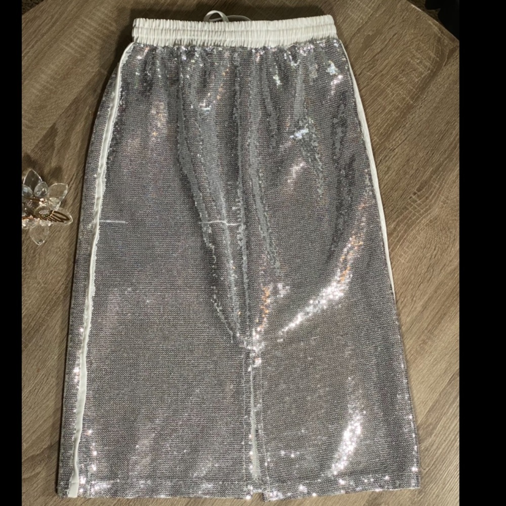 Forming Silver & White Drawstring Sequins Skirt - image 7